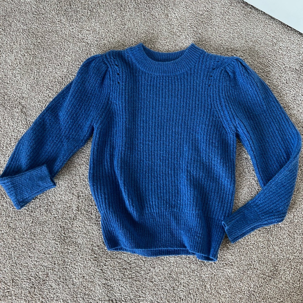 Blue chunky knit sweater